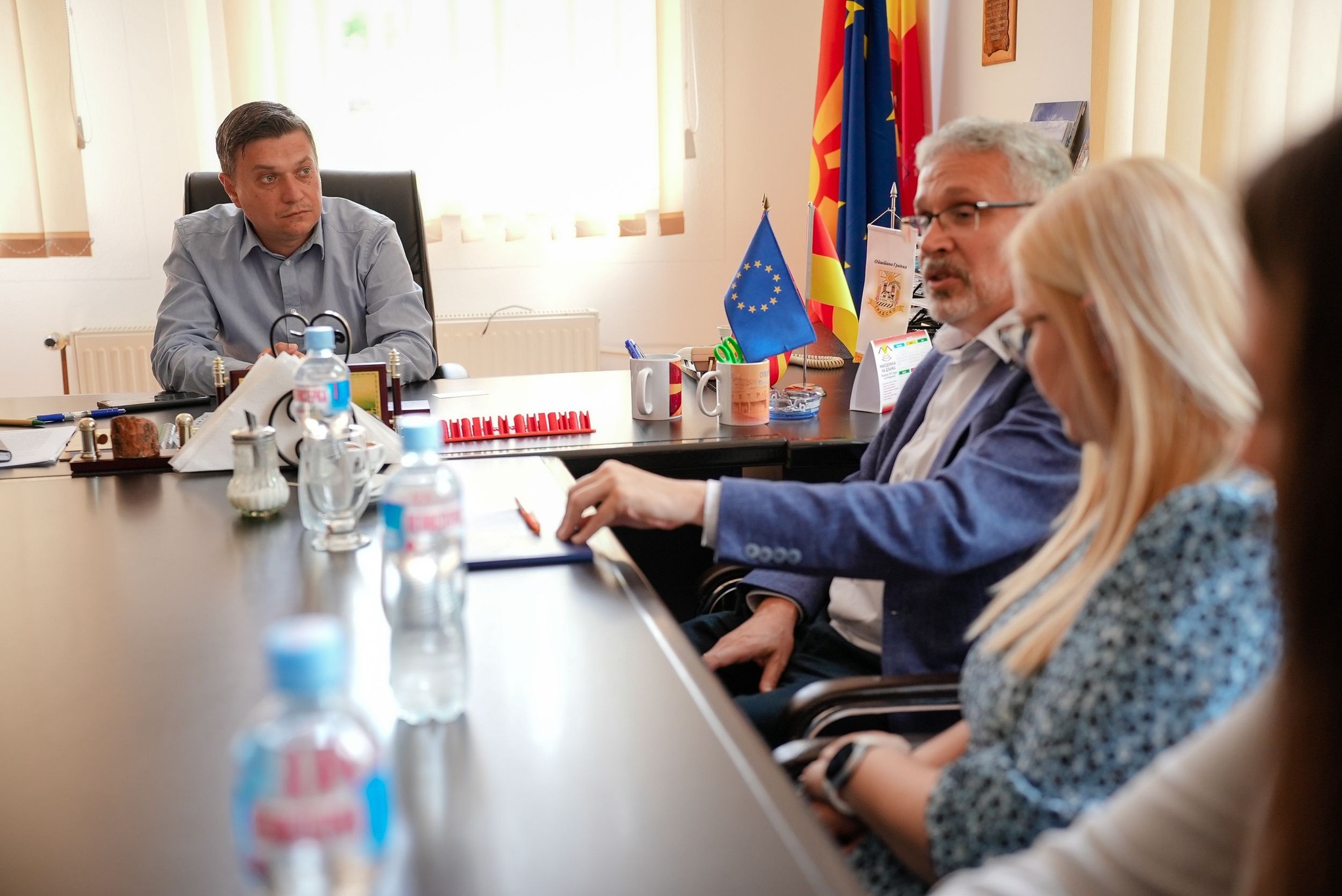 Дискусија на тема „Вклучување на младината во политиките на животна средина“ во Europe House Скопје заедно со Амбасадата на Унгарија