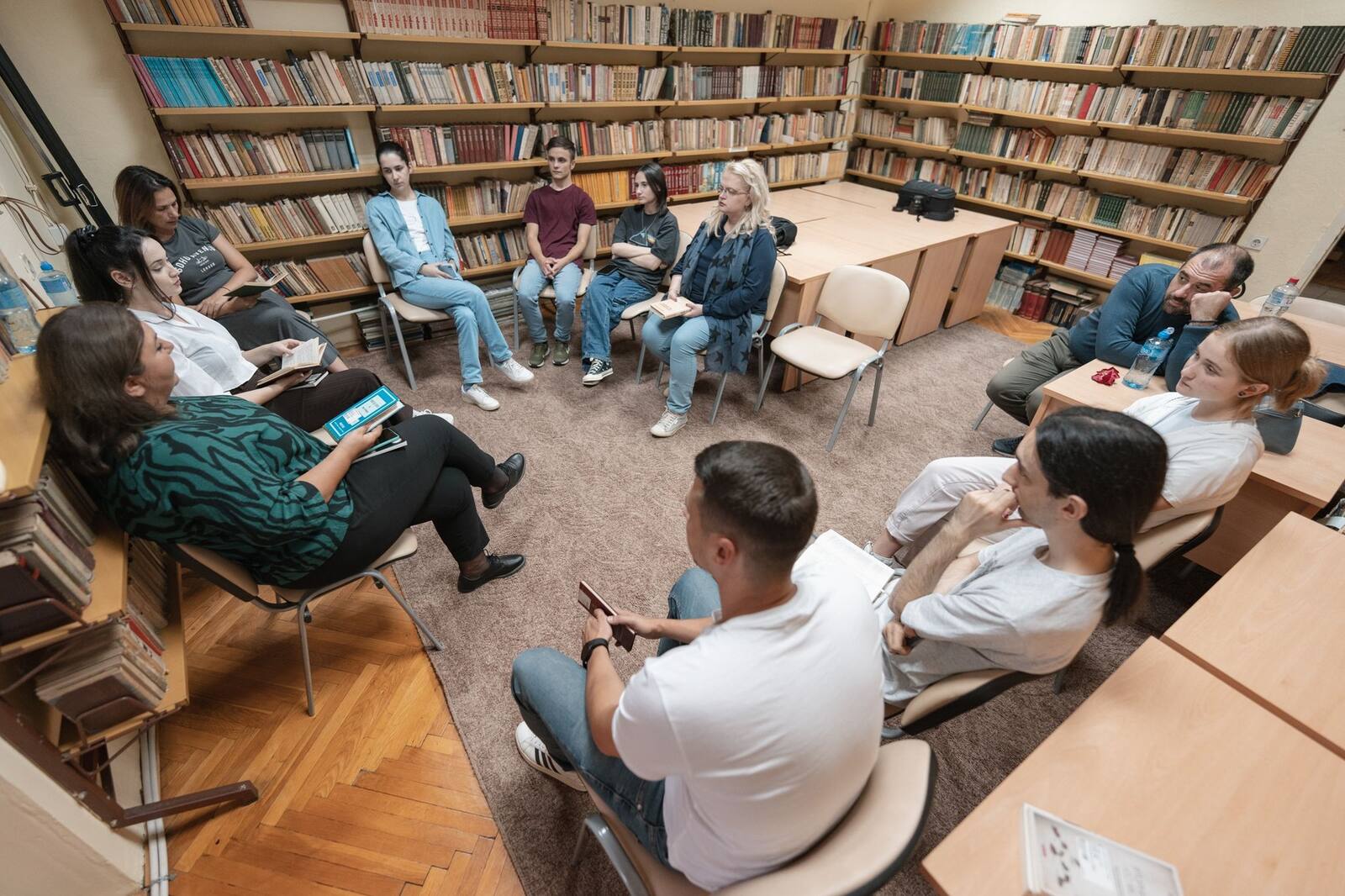 Септемврискиот Book club во Europe House Стурмица – Вечер на книжевни разговори и дискусии