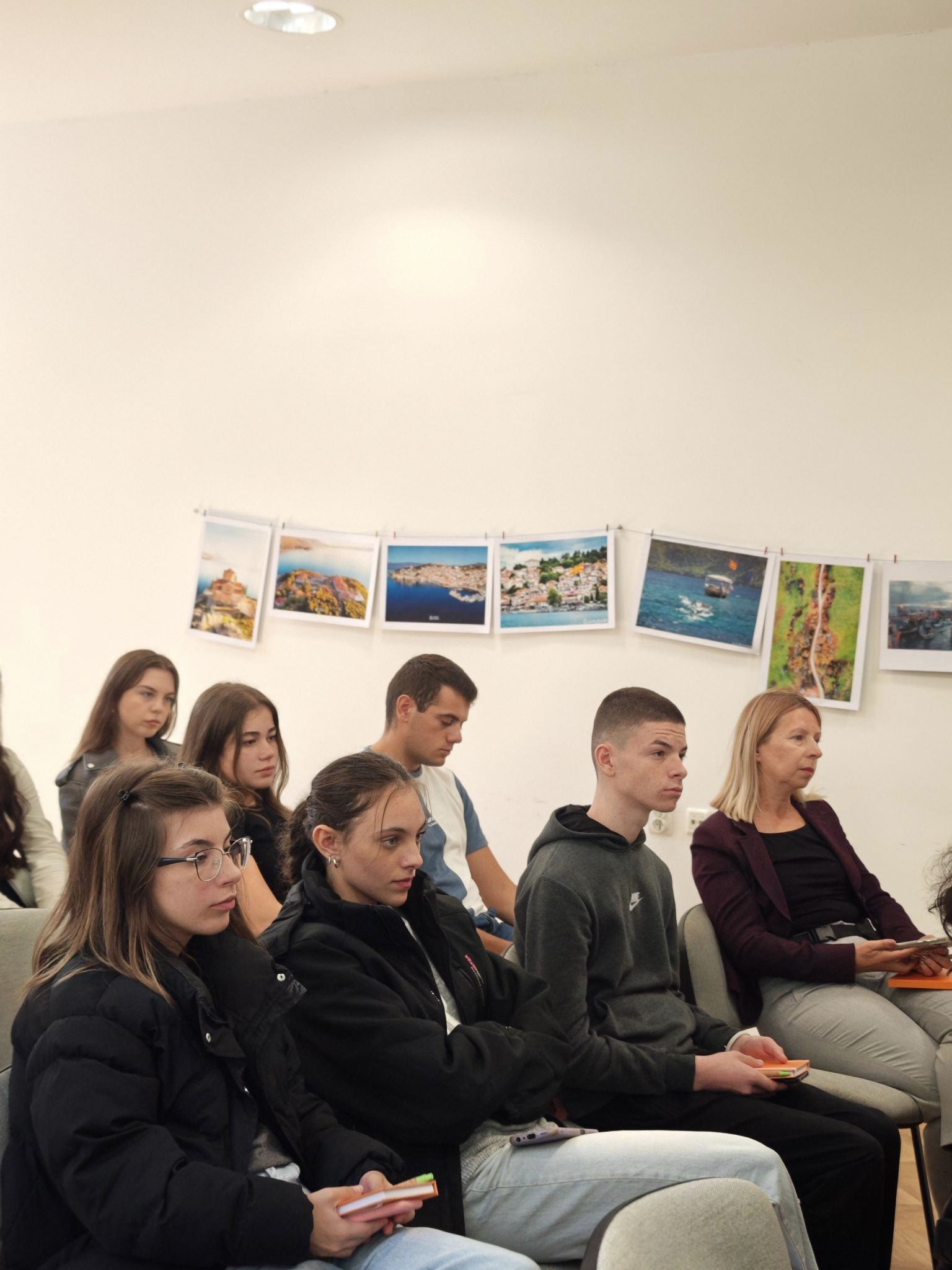 Erasmus+ разговори со учениците од Охрид и Струга и со стручните претставници на Национална агенција за европски образовни програми и мобилност 