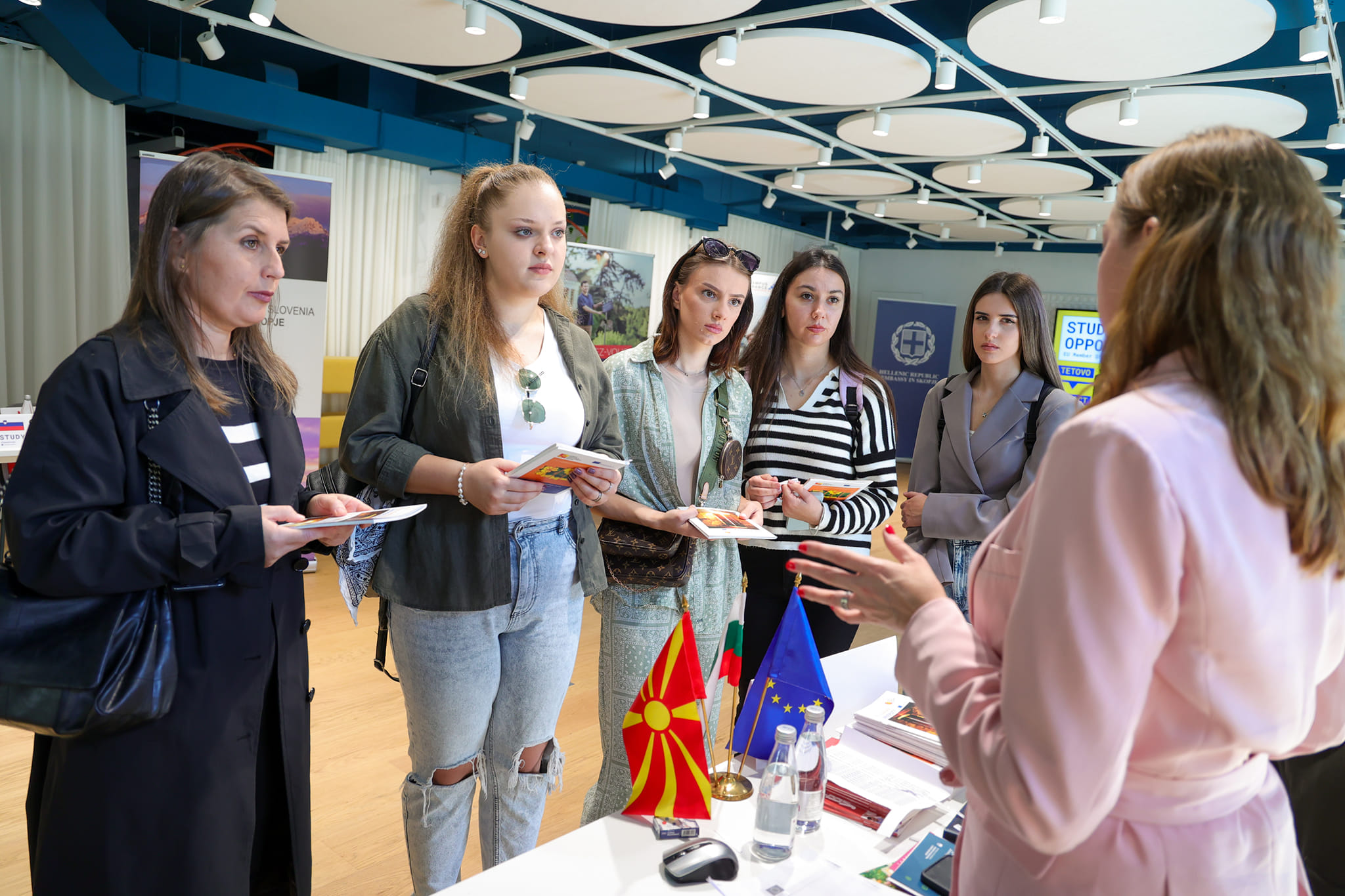 Europe House Тетово во соработка со Националната агенција за европски образовни програми и мобилност, Erasmus+ ги отвори вратите за студентите