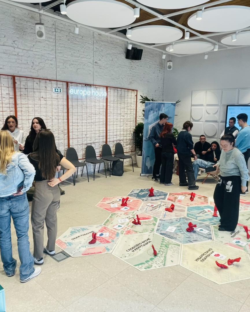 Во Europe house Струга со младите ја игравме стратешката игра Electionville во соработка со Амабсадата на Шведска во Скопје